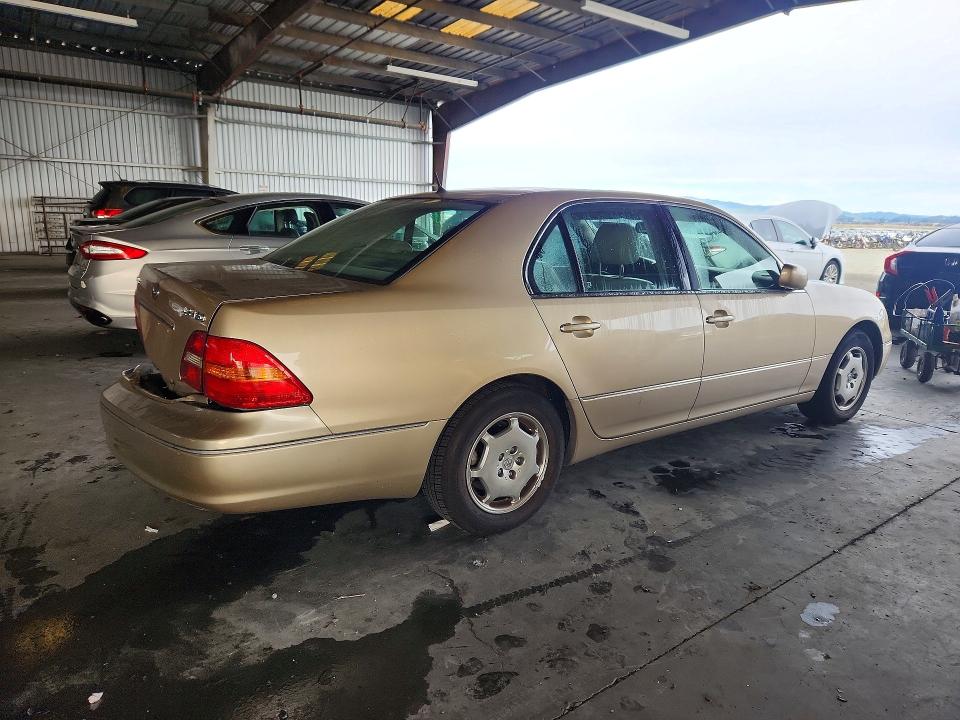 Photo 3 from auction – 2002 LEXUS LS with VIN JTHBN30F720052548