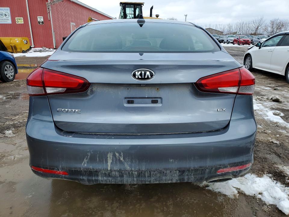Photo 6 from auction – 2018 KIA FORTE with VIN 3KPFL4A80JE252675