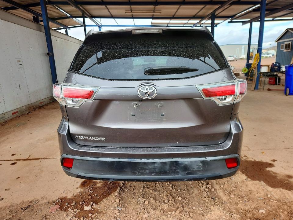 Photo 6 from auction – 2016 TOYOTA HIGHLANDER with VIN 5TDZARFH8GS022860