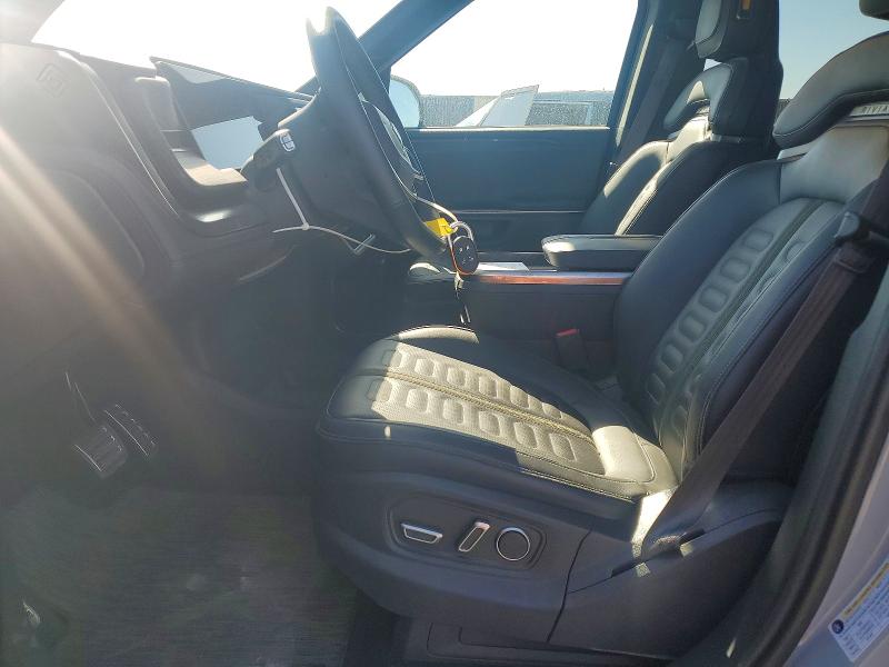 Photo 7 from auction – 2024 RIVIAN R1S with VIN 7PDSGABA7RN032856