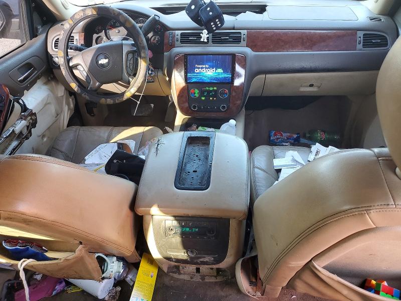 Photo 8 from auction – 2011 CHEVROLET TAHOE with VIN 1GNSKBE08BR342003