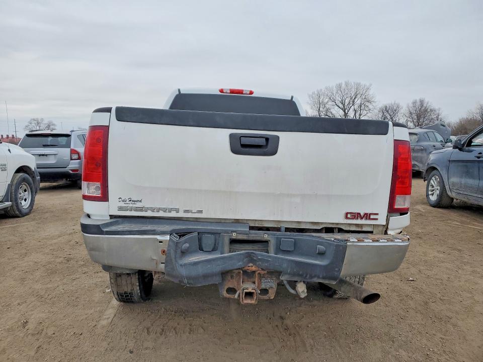 Photo 6 from auction – 2013 GMC SIERRA K25 with VIN 1GT220CG8DZ404371
