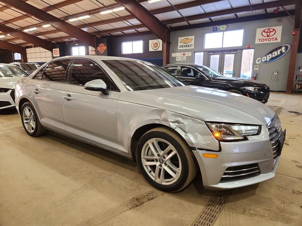 Photo 4 from auction – 2017 AUDI A4 with VIN WAUANAF41HN031193
