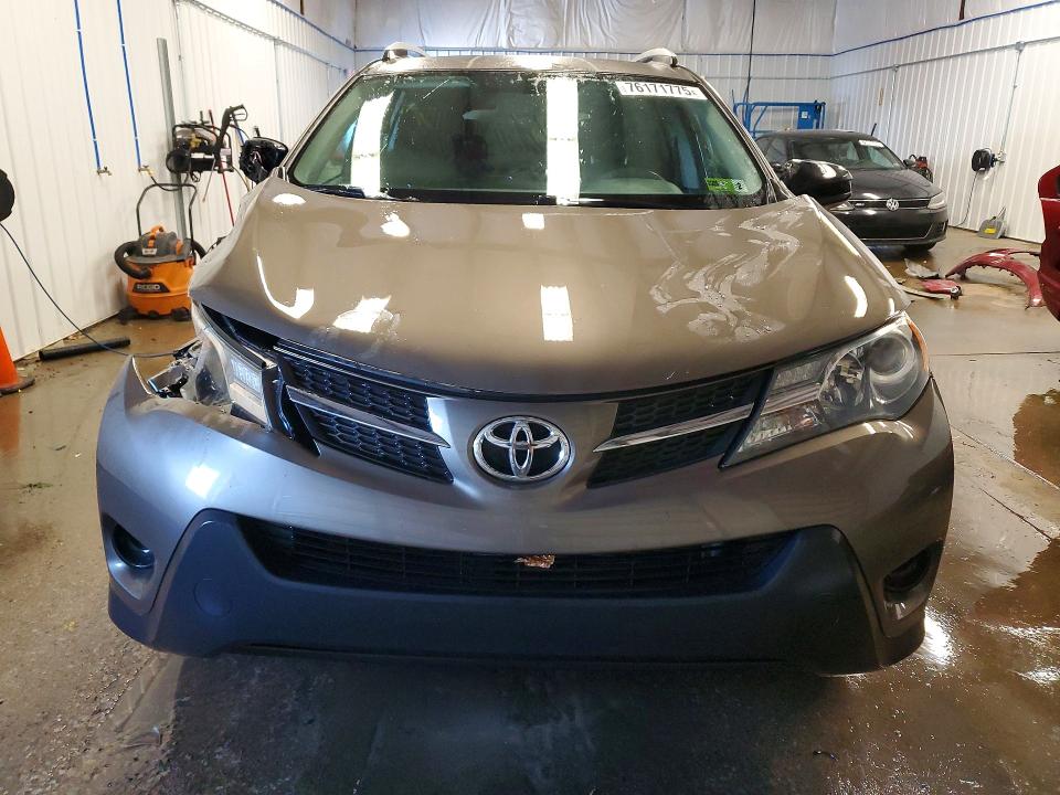 Photo 5 from auction – 2015 TOYOTA RAV4 LE with VIN 2T3BFREV3FW390774