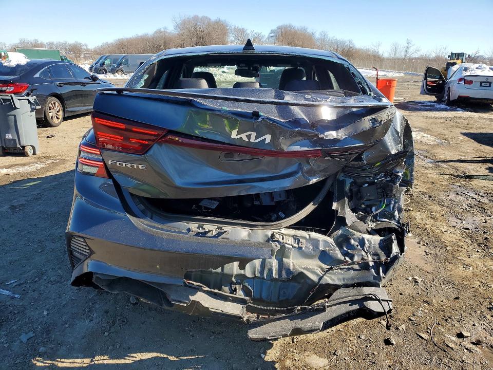 Photo 6 from auction – 2022 KIA FORTE with VIN 3KPF54AD1NE469665