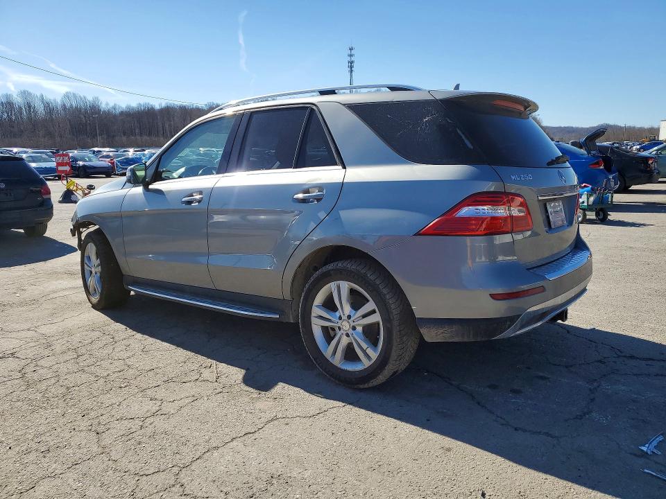 Photo 2 from auction – 2015 MERCEDES-BENZ ML with VIN 4JGDA0EB2FA535113