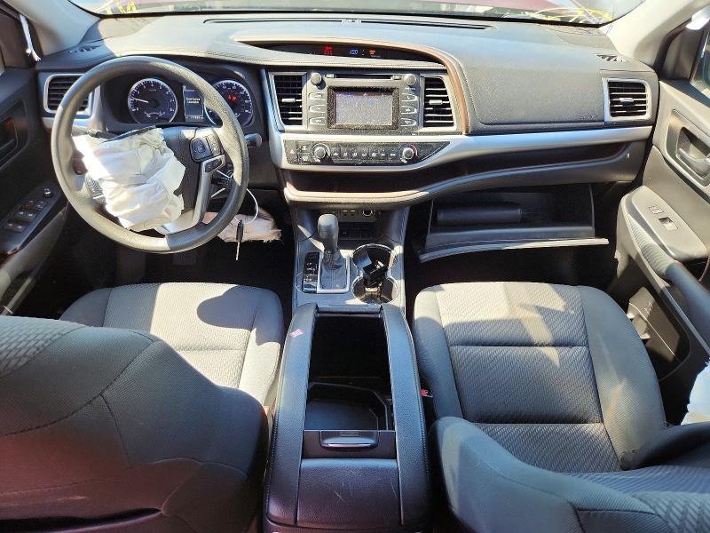 Photo 8 from auction – 2019 TOYOTA HIGHLANDER with VIN 5TDZZRFH6KS354717