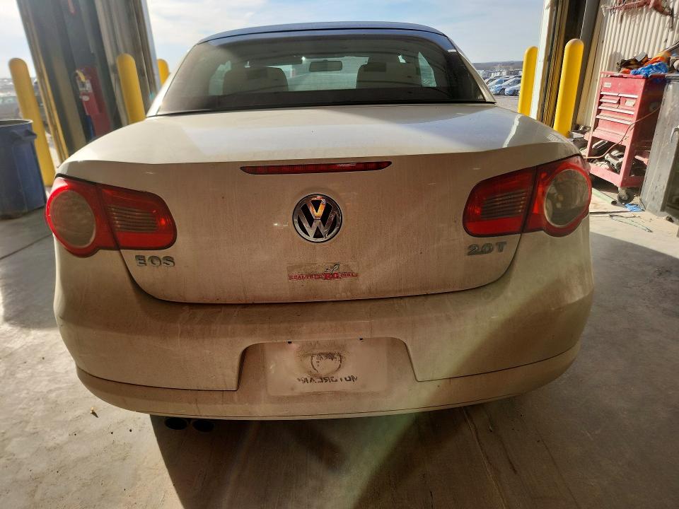 Photo 6 from auction – 2011 VOLKSWAGEN EOS with VIN WVWBW7AH1BV002527