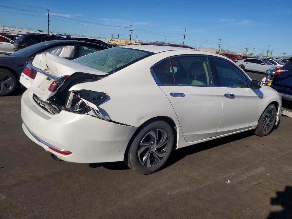 Photo 3 from auction – 2016 HONDA ACCORD with VIN 1HGCR2F38GA073493