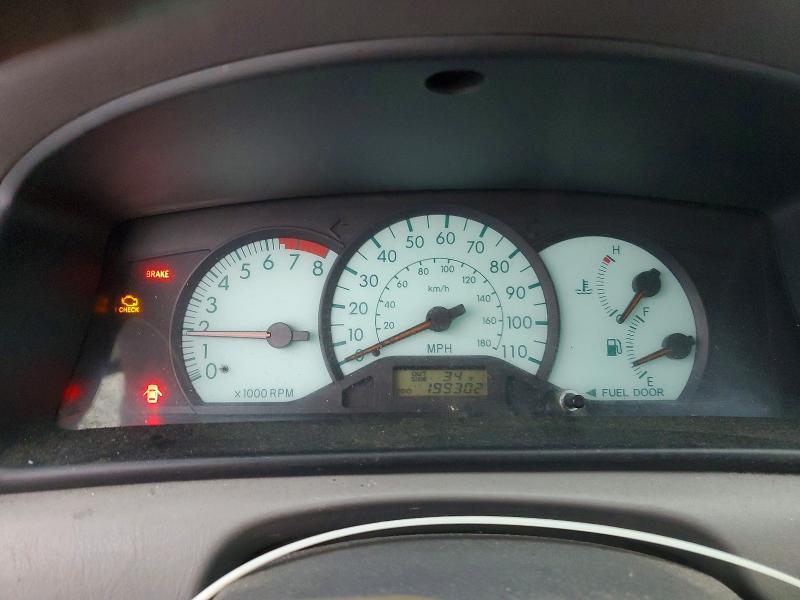 Photo 9 from auction – 2004 TOYOTA COROLLA with VIN 2T1BR32E94C261941