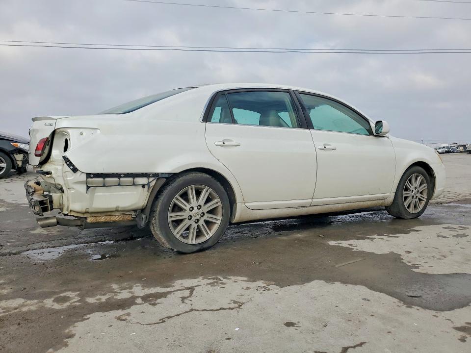 Photo 3 from auction – 2005 TOYOTA AVALON XL with VIN 4T1BK36B15U017284