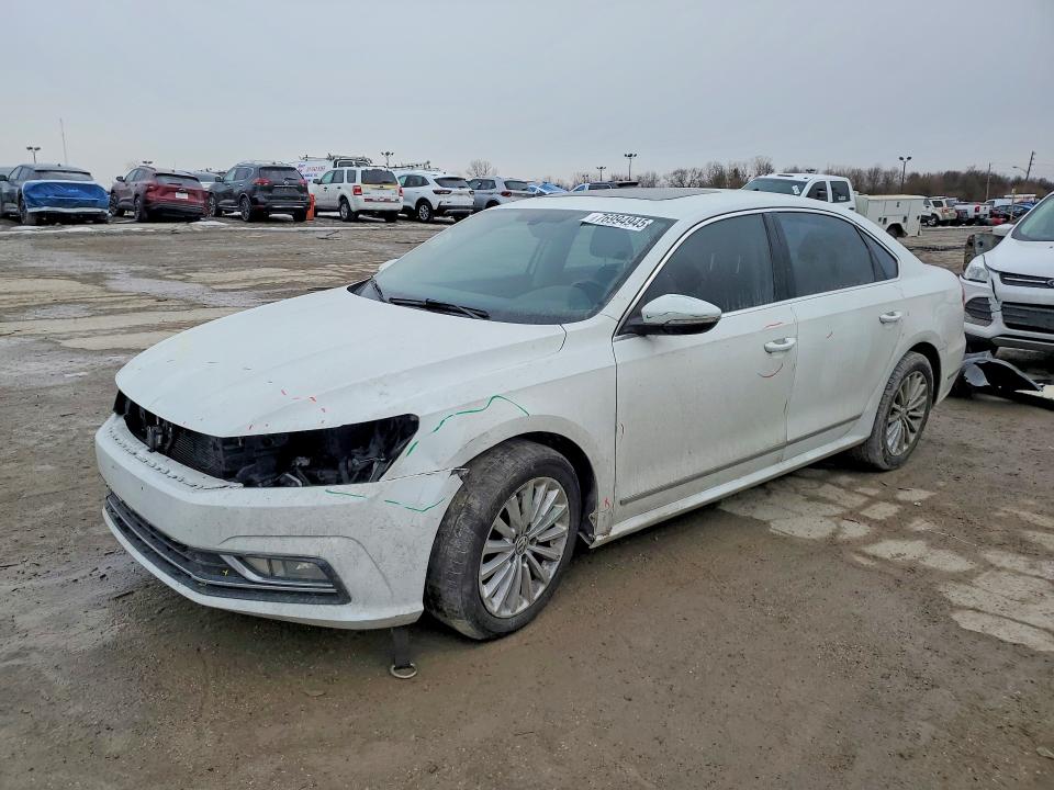 VOLKSWAGEN PASSAT SE 2016 with VIN 1VWBS7A36GC056261 - Photo from auction