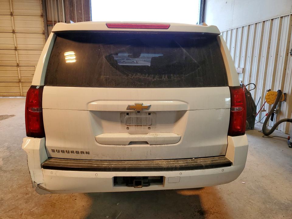 Photo 6 from auction – 2019 CHEVROLET SUBURBAN with VIN 1GNSCHKC8KR344350