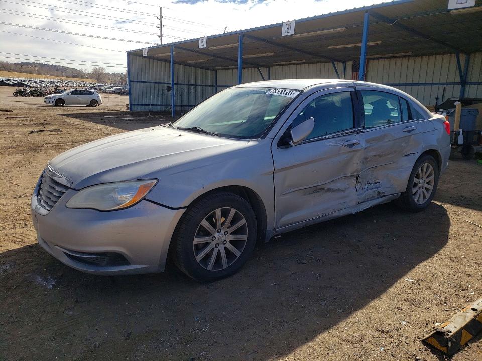 CHRYSLER 200 TOURIN 2013 with VIN 1C3CCBBG4DN659917 - Photo from auction