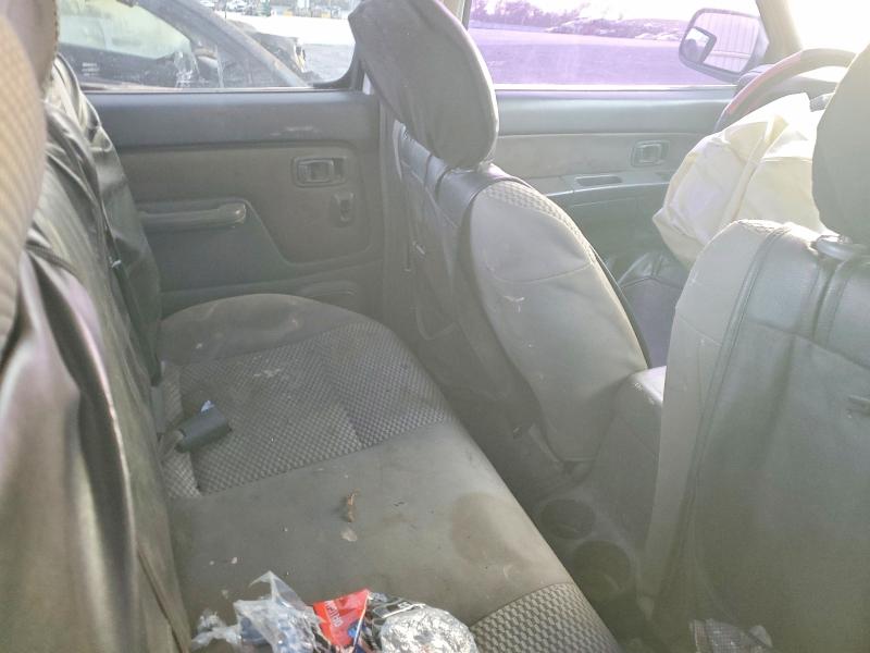 Photo 10 from auction – 2001 NISSAN FRONTIER with VIN 1N6ED27T21C344920