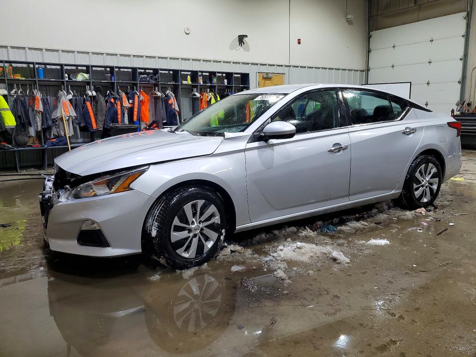 Photo 1 from auction – 2021 NISSAN ALTIMA S with VIN 1N4BL4BV1MN398981