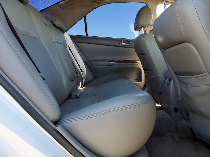 Photo 10 from auction – 2004 TOYOTA CAMRY with VIN 4T1BF32K34U070397