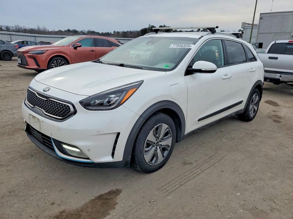 KIA NIRO 2018 with VIN KNDCC3LD8J5206143 - Photo from auction