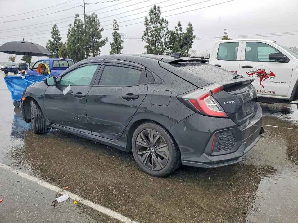 Photo 2 from auction – 2017 HONDA CIVIC with VIN SHHFK7H81HU418909