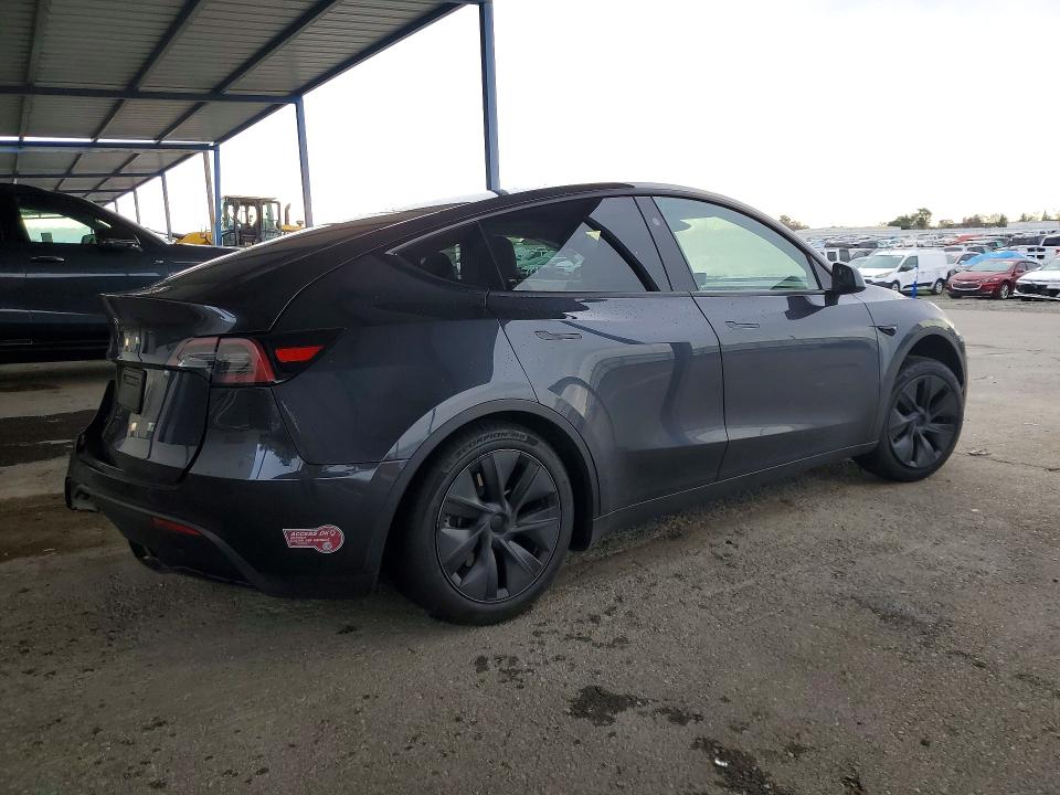 Photo 3 from auction – 2024 TESLA MODEL Y with VIN 7SAYGDED7RF154028