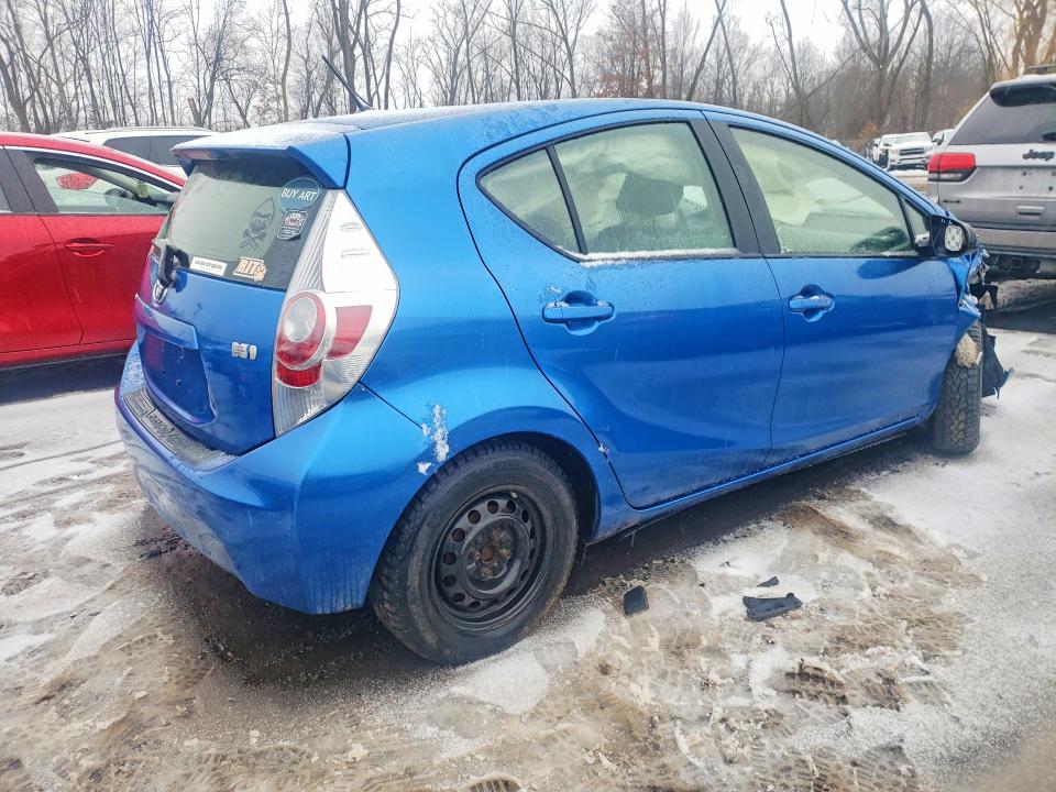Photo 3 from auction – 2012 TOYOTA PRIUS C with VIN JTDKDTB36C1024646
