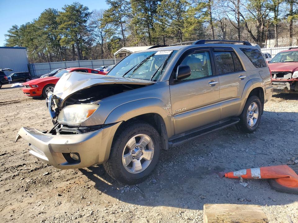 TOYOTA 4RUNNER SR 2006 with VIN JTEBU14R460101333 - Photo from auction