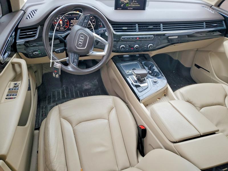 Foto 8 de la subasta – 2019 AUDI Q7 con VIN WA1LAAF7XKD045165