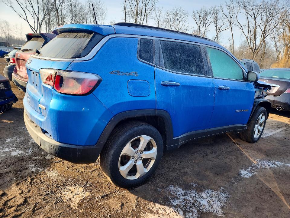Photo 3 from auction – 2018 JEEP COMPASS with VIN 3C4NJDBB1JT185396