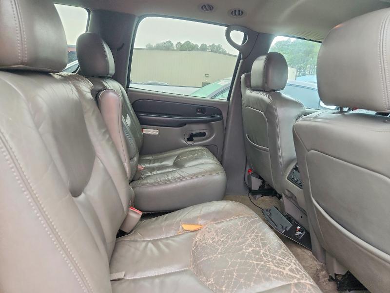Photo 11 from auction – 2003 CHEVROLET SUBURBAN with VIN 3GNFK16Z63G203465