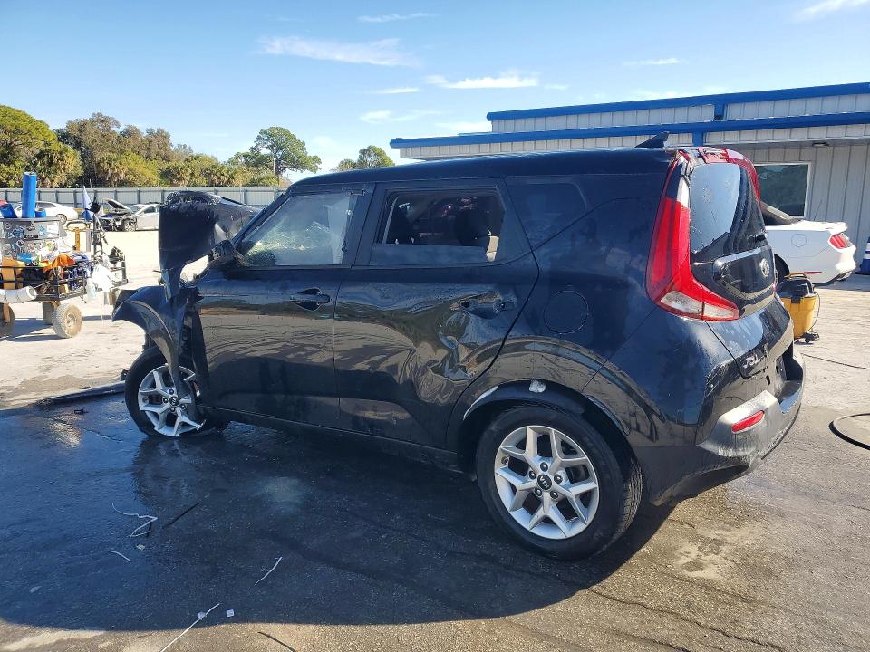 Photo 2 from auction – 2021 KIA SOUL with VIN KNDJ23AU5M7765929
