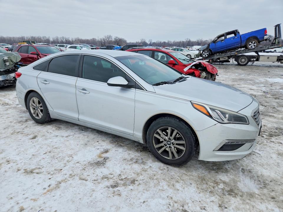 Photo 4 from auction – 2015 HYUNDAI SONATA with VIN 5NPE24AF9FH251735