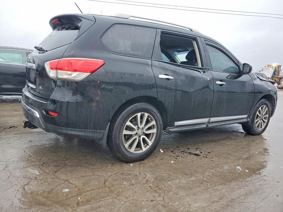 Photo 3 from auction – 2013 NISSAN PATHFINDER with VIN 5N1AR2MN5DC625456