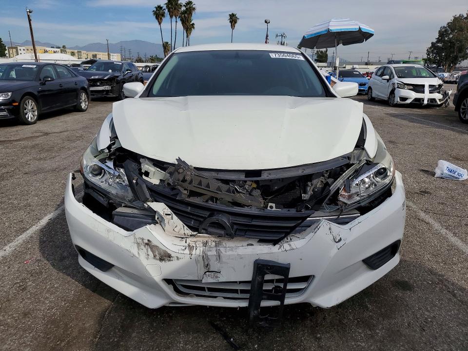 Photo 5 from auction – 2017 NISSAN ALTIMA with VIN 1N4AL3AP0HC237239