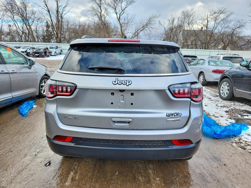 Photo 6 from auction – 2018 JEEP COMPASS LA with VIN 3C4NJDBB3JT246067