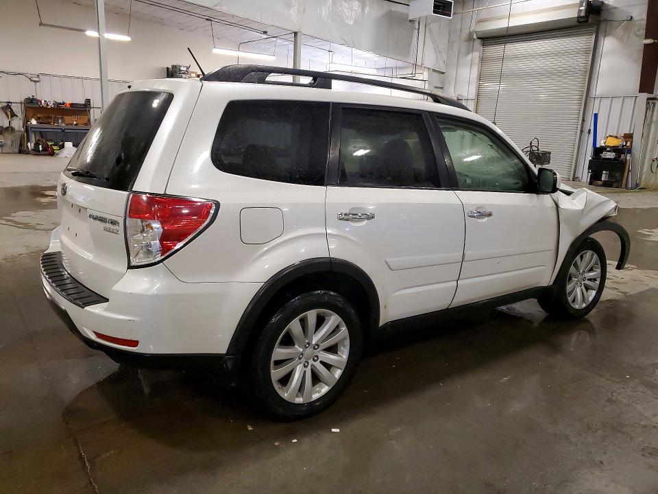Photo 3 from auction – 2013 SUBARU FORESTER with VIN JF2SHADC9DH435023