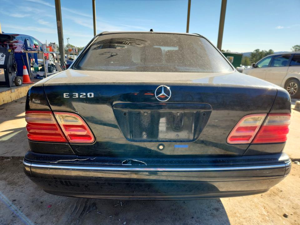 Photo 6 from auction – 2002 MERCEDES-BENZ E with VIN WDBJF65J72B498744