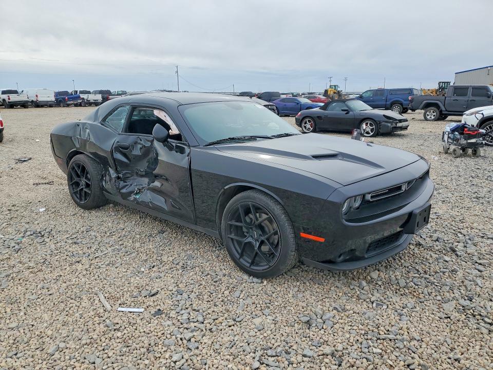 Photo 4 from auction – 2016 DODGE CHALLENGER with VIN 2C3CDZAG6GH332181