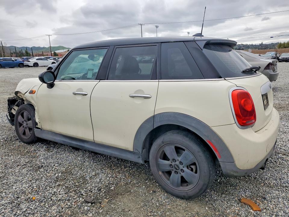 Photo 2 from auction – 2015 MINI COOPER with VIN WMWXS5C51FT828379