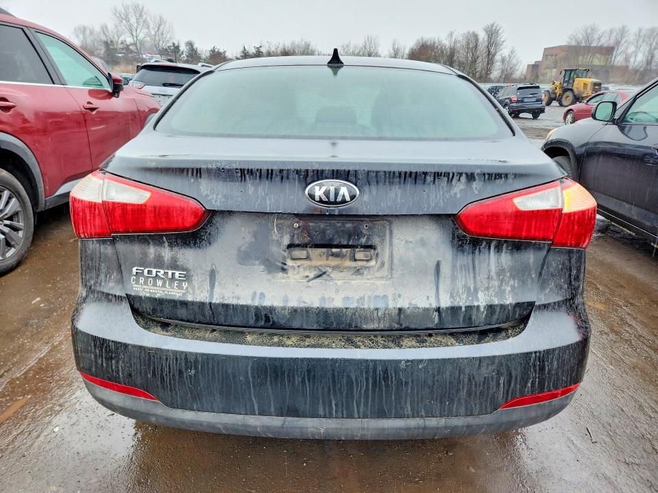 Foto 6 de la subasta – 2014 KIA FORTE con VIN KNAFX4A64E5240319