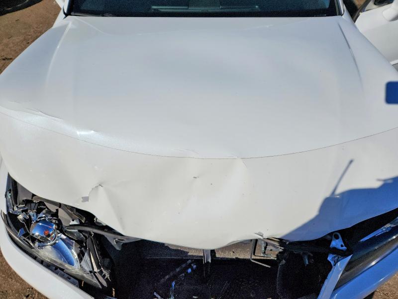 Photo 11 from auction – 2015 LEXUS GS with VIN JTHBE1BL7FA018021