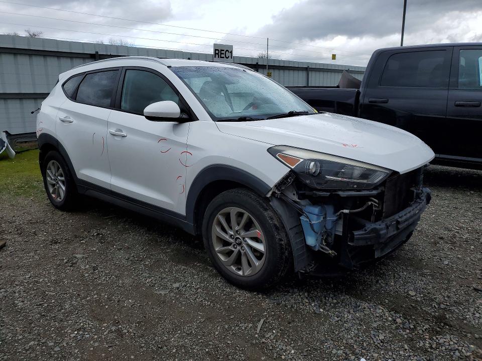 Photo 4 from auction – 2016 HYUNDAI TUCSON with VIN KM8J33A47GU094259