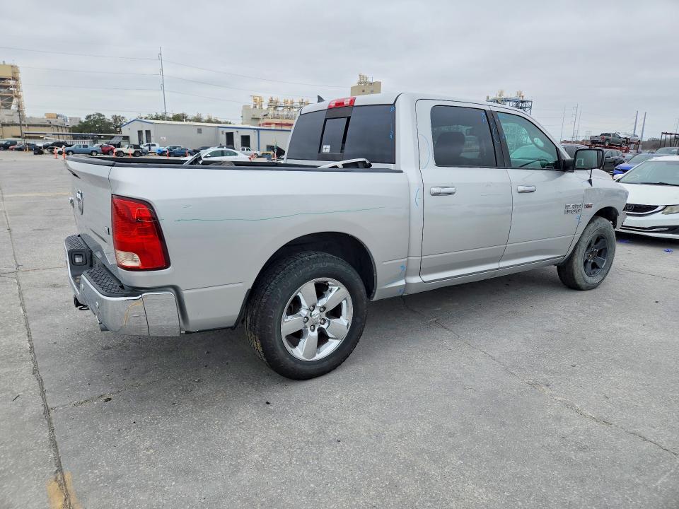 Photo 3 from auction – 2016 RAM 1500 with VIN 1C6RR6LT3GS194437