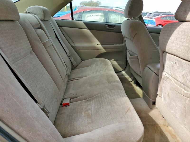Photo 10 from auction – 2004 TOYOTA CAMRY LE with VIN JTDBE32K040245168