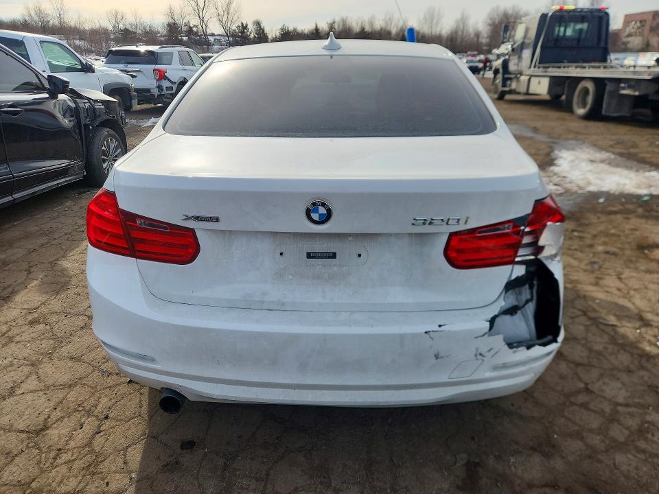 Photo 6 from auction – 2014 BMW 320 with VIN WBA3C3C56EP661069