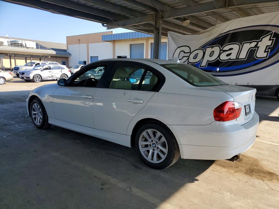 Photo 2 from auction – 2006 BMW 325 I with VIN WBAVB13576KR59547