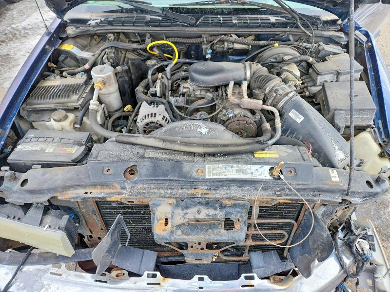 Photo 12 from auction – 2000 CHEVROLET BLAZER with VIN 1GNDT13W0Y2289192