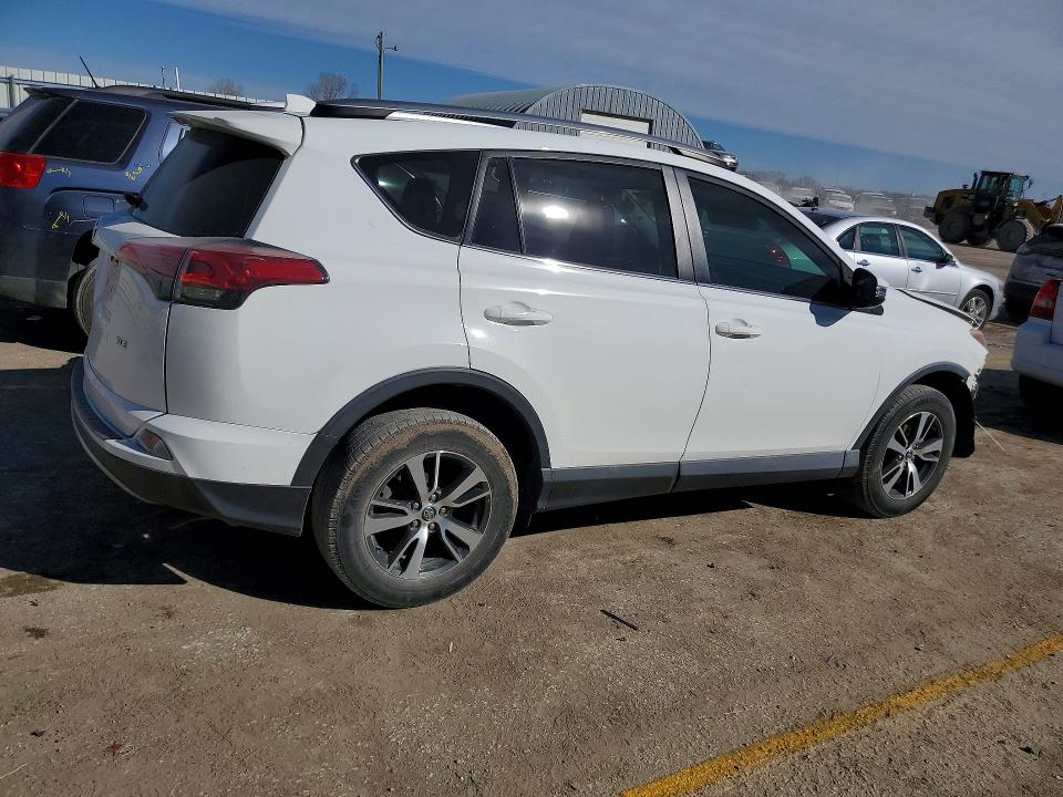 Photo 3 from auction – 2018 TOYOTA RAV4 with VIN 2T3WFREV7JW505810