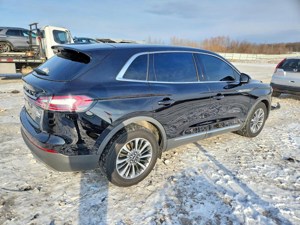 Photo 3 from auction – 2019 LINCOLN NAUTILUS with VIN 2LMPJ8K91KBL67660