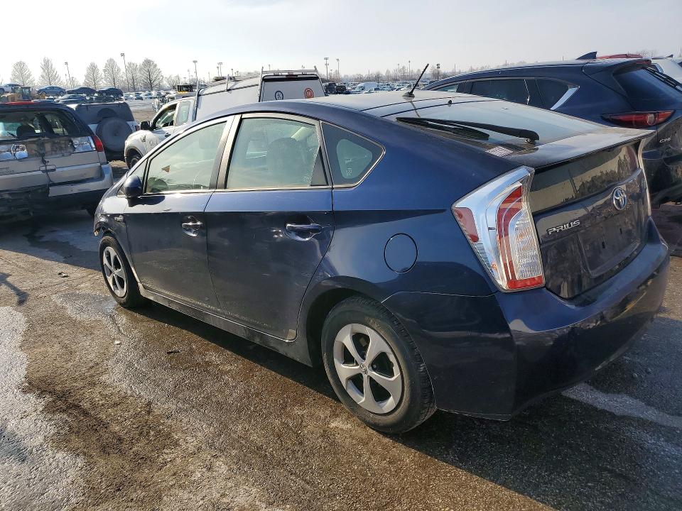 Photo 2 from auction – 2013 TOYOTA PRIUS with VIN JTDKN3DU1D1635981