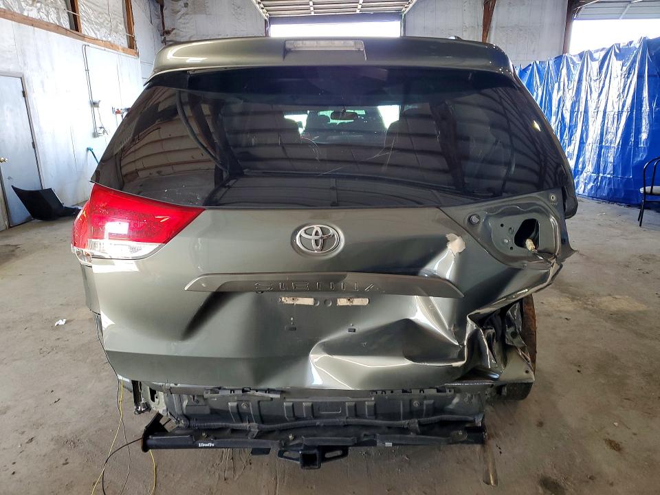 Zdjęcie 6 z aukcji – 2011 TOYOTA SIENNA z VIN 5TDKK3DC4BS052966